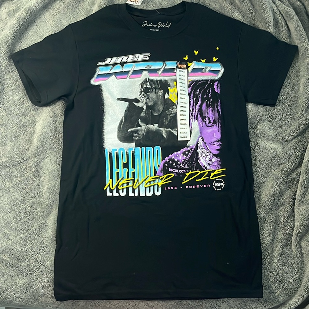 Unisex graphic tee